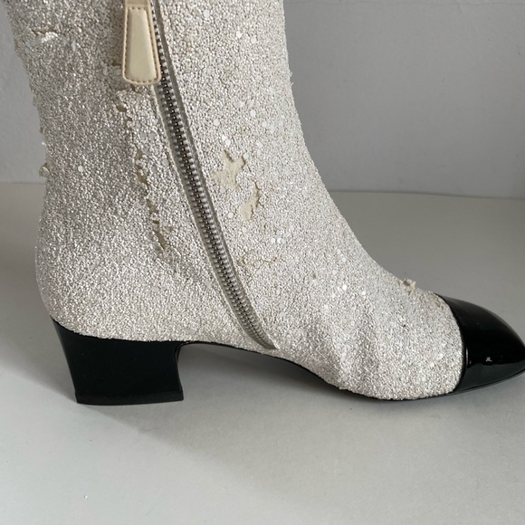SOLD☄️ON TRADESY DEFECTIVE CHANEL RUNWAY ‘ASTRONAUT’ COLLECTION BOOT - Picture 11 of 15